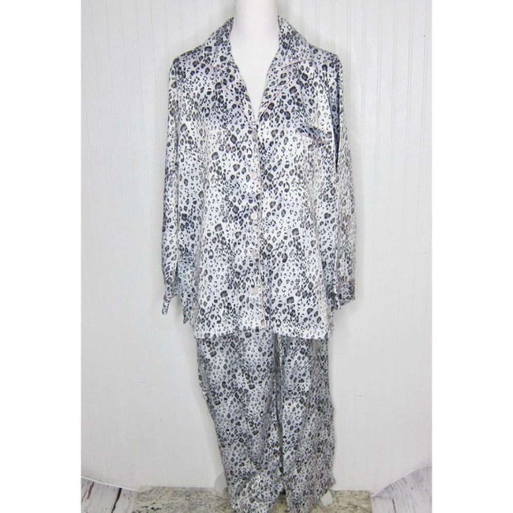 Sara Beth Animal Print Pajamas Size 2X